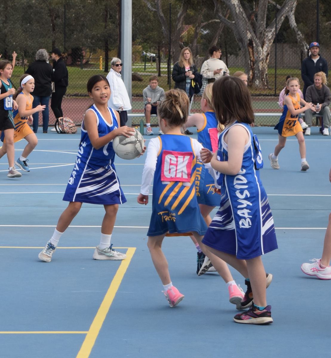 Young Bayside players on game day